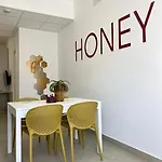 アパート Beeapartments