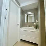 アパート Beeapartments