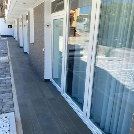 Beeapartments باري